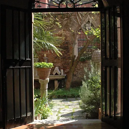아파트 Garden Ca' Rezzonico *