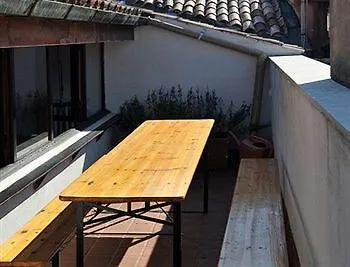 Garden Ca' Rezzonico 公寓 *